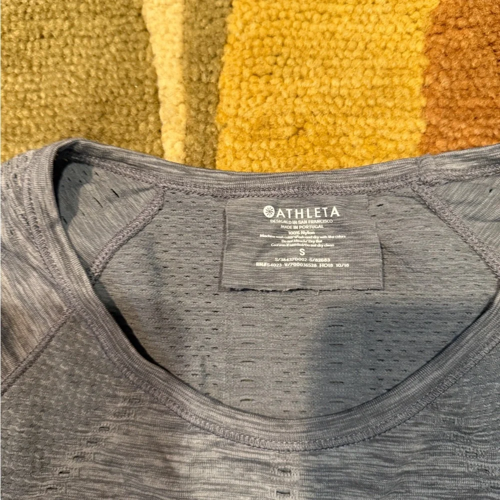 Athleta Foothill Seamless Grey Tee Shirt Top Athletic Style Women’s Size Small